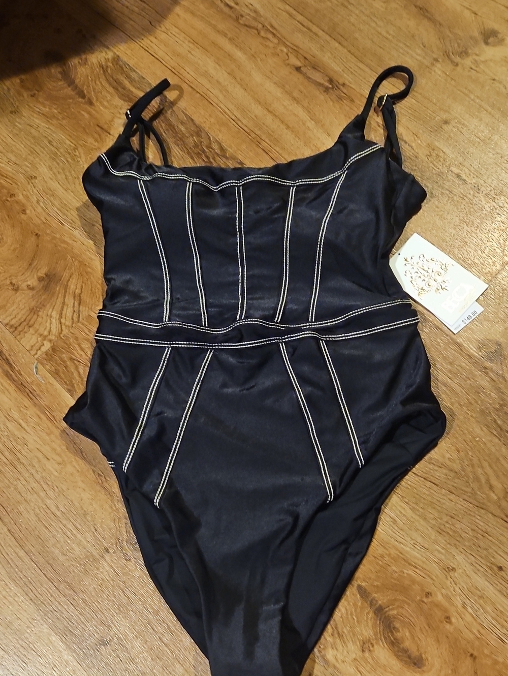 NWT Becca One Piece Swimsuit Size Medium